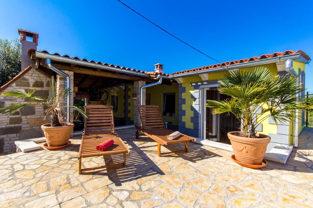 Holiday Home Bukovac 普拉 外观 照片