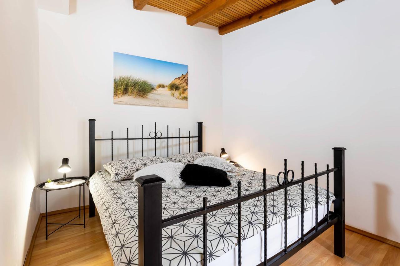 Holiday Home Bukovac 普拉 外观 照片